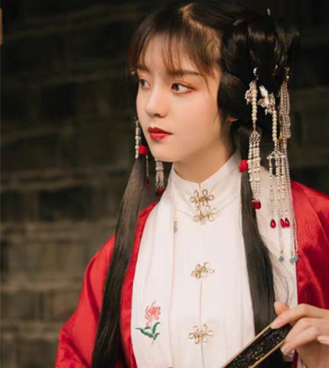 包邮S码司南阁风垂璎珞戏曲风汉服婚服新年服...