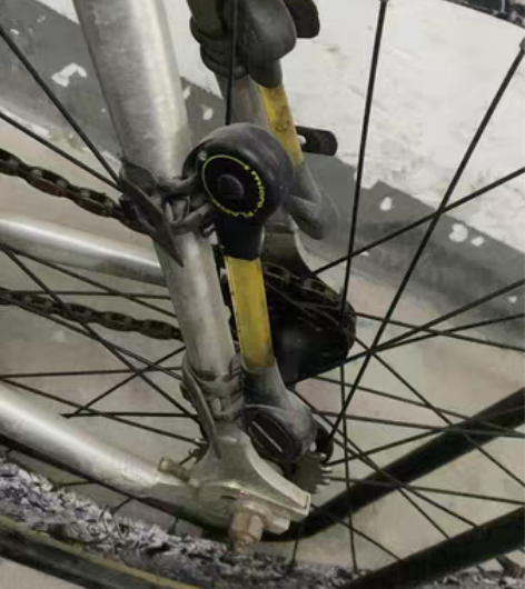 包邮死飞 弯刀肌肉车  现在不骑了 送二个...