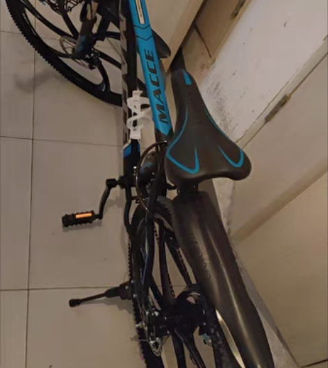 包邮自行车便宜卖，因为上学用不到，六刀锻造...