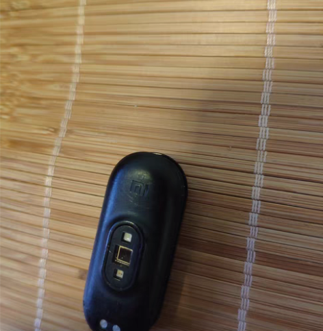 包邮小米手环5，NFC版的 自己用的，不小...