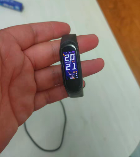 包邮因换了新款使用，处理旧品小米手环5，有...