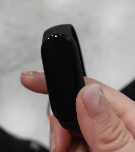 转卖小米手环6NFC版智能血氧心率监测蓝牙...