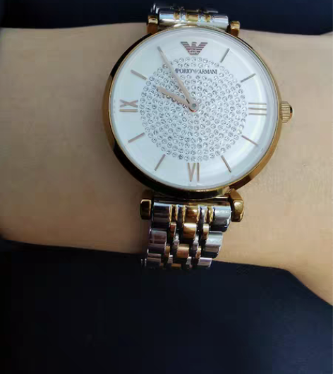 包邮阿玛尼满天星手表 表盘边边处有一细微刮...