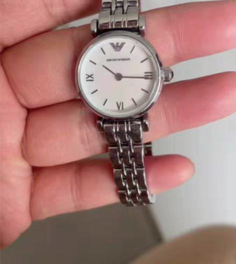 包邮阿玛尼手表 女 9.5新 有盒子 全套...