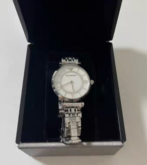 包邮阿玛尼白贝母手表 正品正品！！ 轻微使...