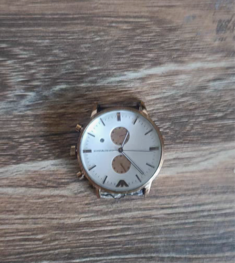 阿玛尼手表 不知道好坏 当配件卖吧售出不退...