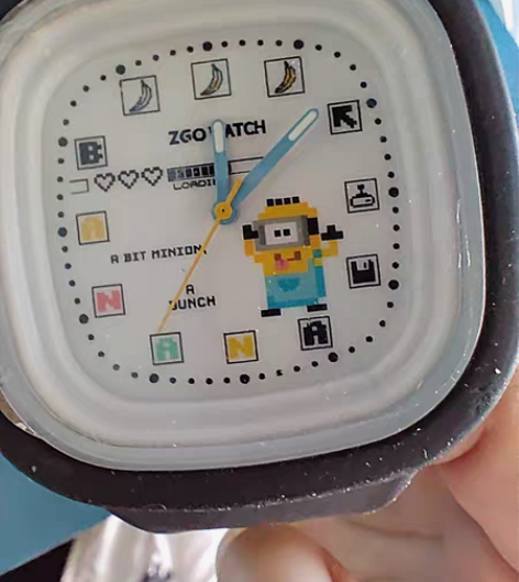 正港小黄人防水硅胶手表黑色可换表带，9.9...