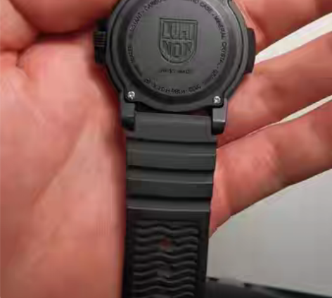 包邮鲁美诺时0321买了没怎么带成色完美功...