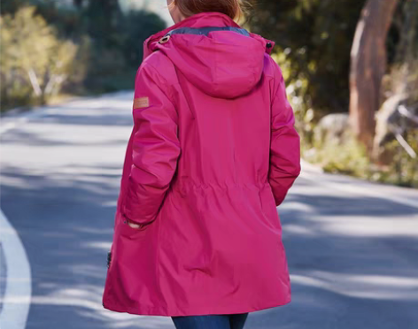 转卖狼爪猎人冲锋衣女秋冬中长款防风西藏旅游...