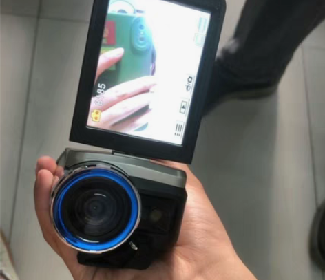 欧达do 功能完好 配件 内存卡 电池 充...