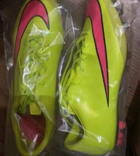 nike刺客10次顶ag几乎全新。真草地下...