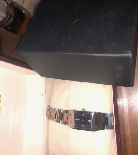 包邮雷达女士手表 男盆友送的包装盒子都在，...