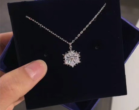 包邮朋友出差带回，新款MAGIC雪花项链水...