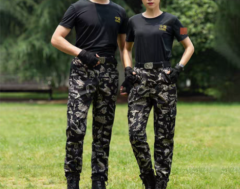 转卖夏季短袖薄款纯棉T恤+迷彩裤男女学生体...