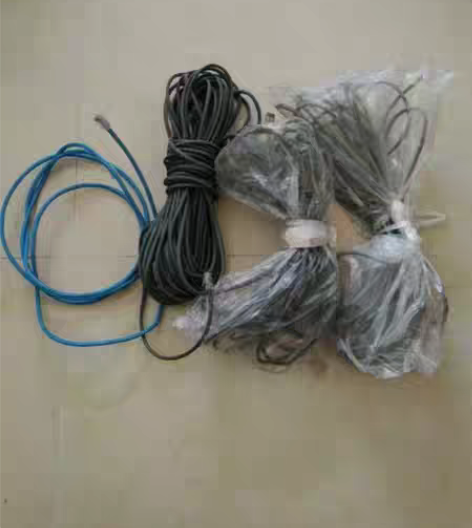 网线 一共四根，四芯的，总长大概30米。不...