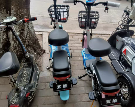 全新五羊电动自行车颜色齐 感兴趣的话点“我...
