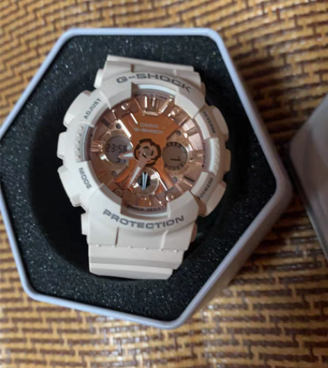 包邮毒上买的，买来就没带过几次，SHOCK...