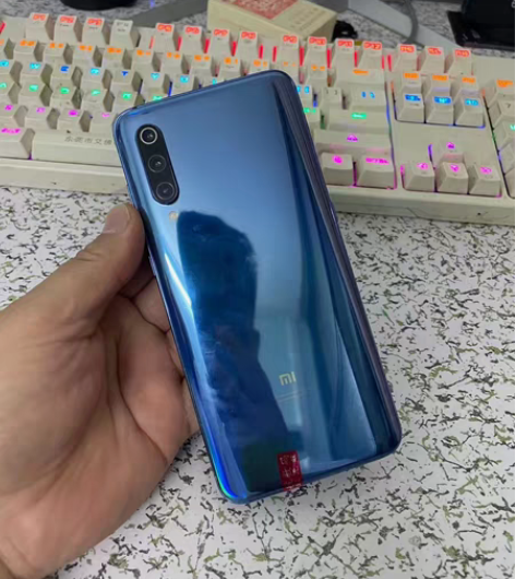 小米9 顶配版8+256GB 。双卡双待全...