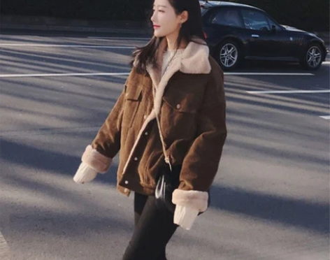 转卖【狂欢价】短款羊羔毛外套女秋冬小个子韩...