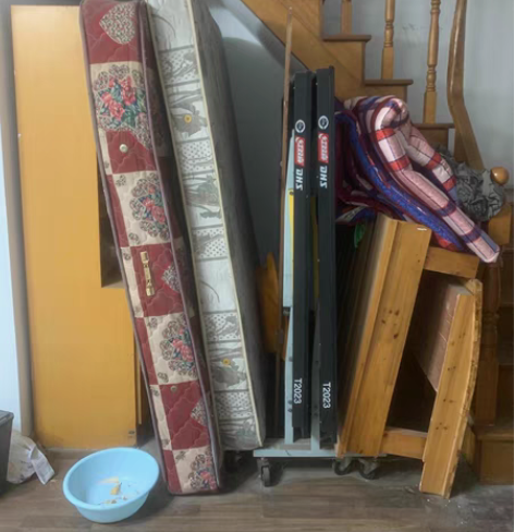 红双喜乒乓球桌 自用落灰 略微瑕疵  边缘...