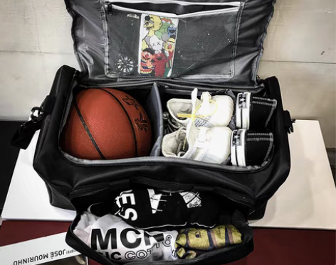 转卖篮球包运动训练背包健身包单肩斜挎包大容...