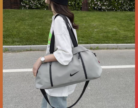 转卖NIKE耐克健身包干湿分离训练包斜挎篮...