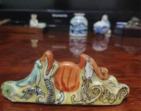 粉彩龙凤笔架 感兴趣的话点“我想要”和我私...