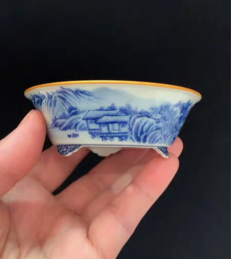 包邮大德堂手绘釉下青花溪山清远图花盆 01...