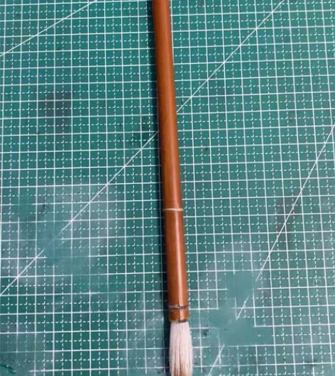 瑕疵较大且主要在笔杆上,上了两根线箍着防止...