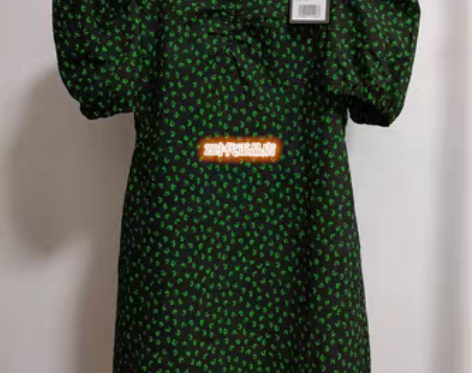 转卖Z11专柜女装2021夏季印花方领泡泡...