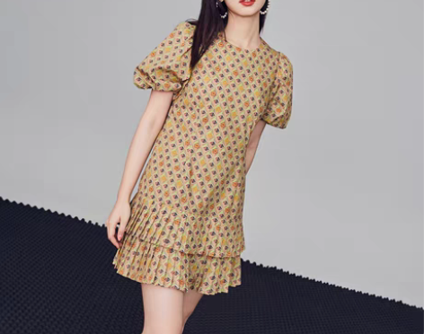 转卖【狂欢价】【商场同款】Z11女装202...