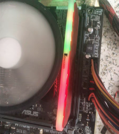 包邮镁光单根16G2133台式机内存 带乔...
