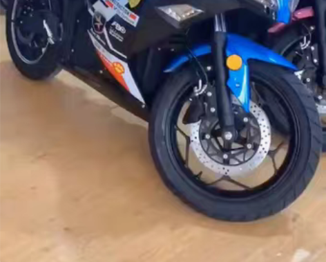 全新 电动机车出售 感兴趣的话点“我想要”...