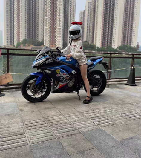包邮美女一手21年国四电喷宝雕双缸450小...
