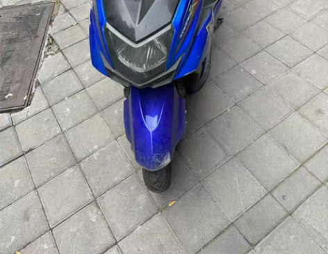 自用踏板摩托车，买车就送伞 必须过户 感兴...