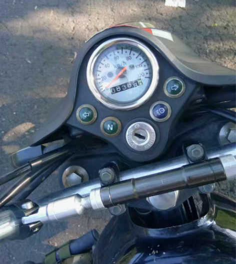 闲置力帆小鬼100两轮摩托车，实表8000...