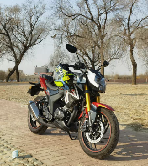 豪爵DR150S,22年6月上牌,2400...