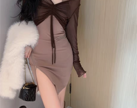 转卖纯欲风挂脖裙子女春装2022新款收腰开...