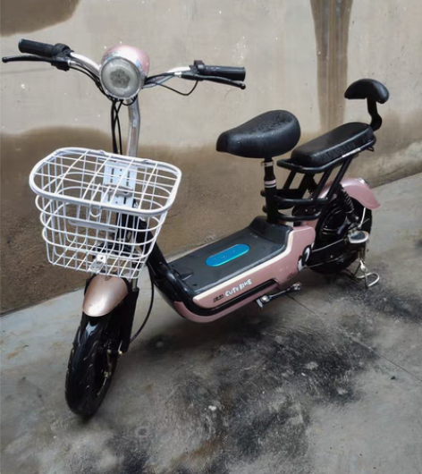 出售八成新捷畅女士电动车 成色看图,真空胎...