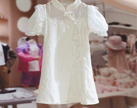 转卖拉夏贝尔童装女童夏装白色旗袍泡泡袖淑女...