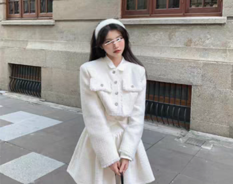 转卖21秋冬新款韩版甜酷小香风套装设计感重...