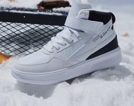 转卖361男鞋运动鞋冬季加绒，8成新。 感...