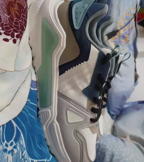 包邮特步男鞋轻便软底运动鞋男士时尚百搭休闲...