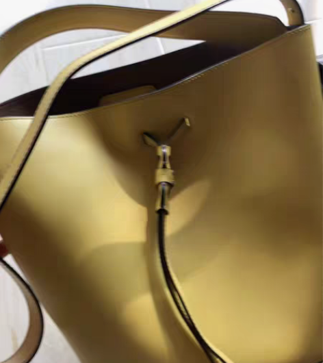 包邮芙拉firla黄色纯皮水桶包女包韩国购...