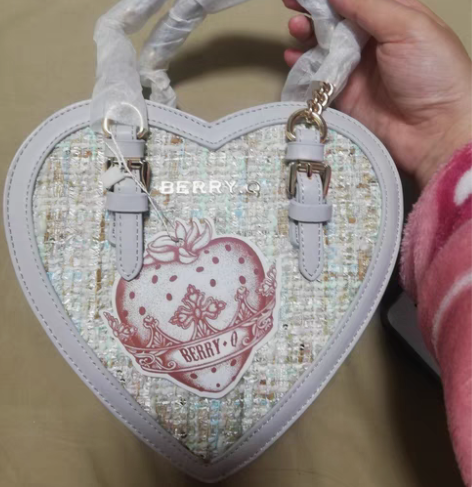 Berry.Q原创小香风单肩包 爱心编织浅...