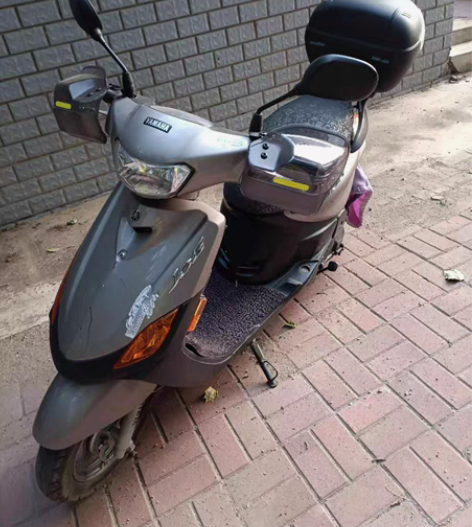 雅马哈巧格100踏板摩托车，17年8月上牌...