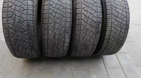 出4条265/60R18倍耐力轮胎,95成...