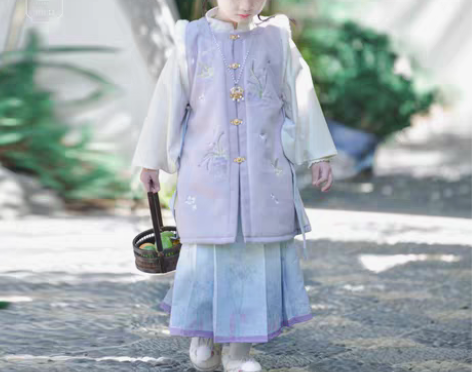 转卖舒栗.潇湘 冬款童装汉服女童套装儿童加...