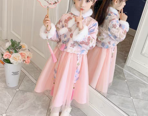 转卖汉服女童秋冬拜年服宝宝女中国风新年装加...