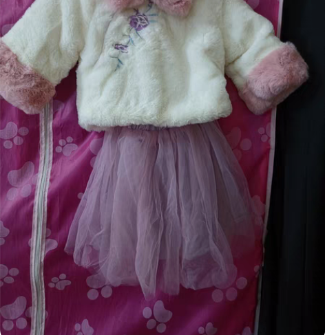 包邮两件套裙子，100码，全新包邮不退不换...